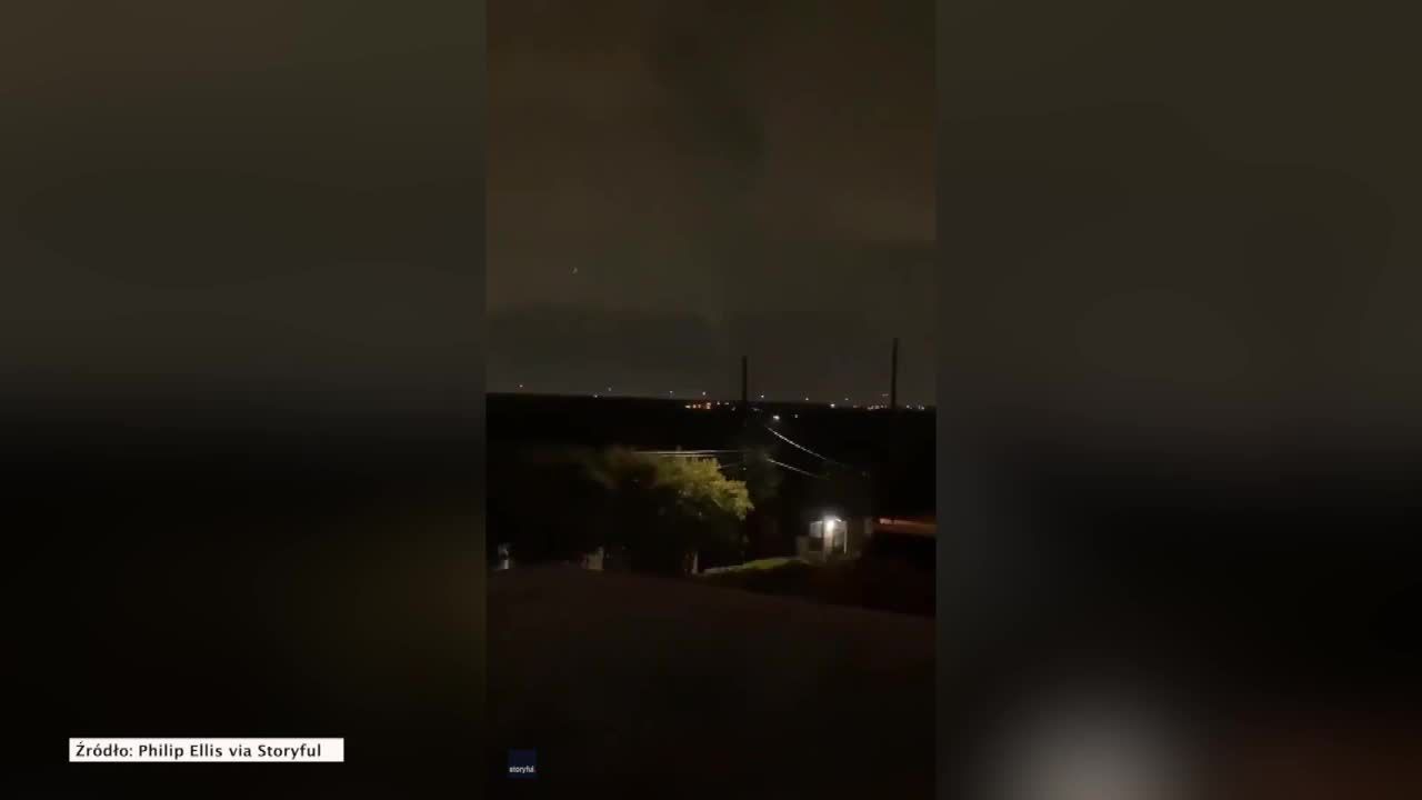 Potężne tornado przeszło przez północną część Dallas. Zniszczone domy i samochody