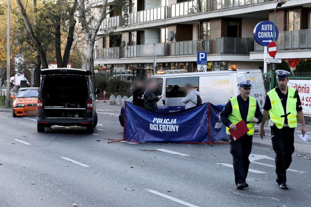 Zarzuty dla kierowcy bmw, który wjechał w pieszych na warszawskich Bielanach