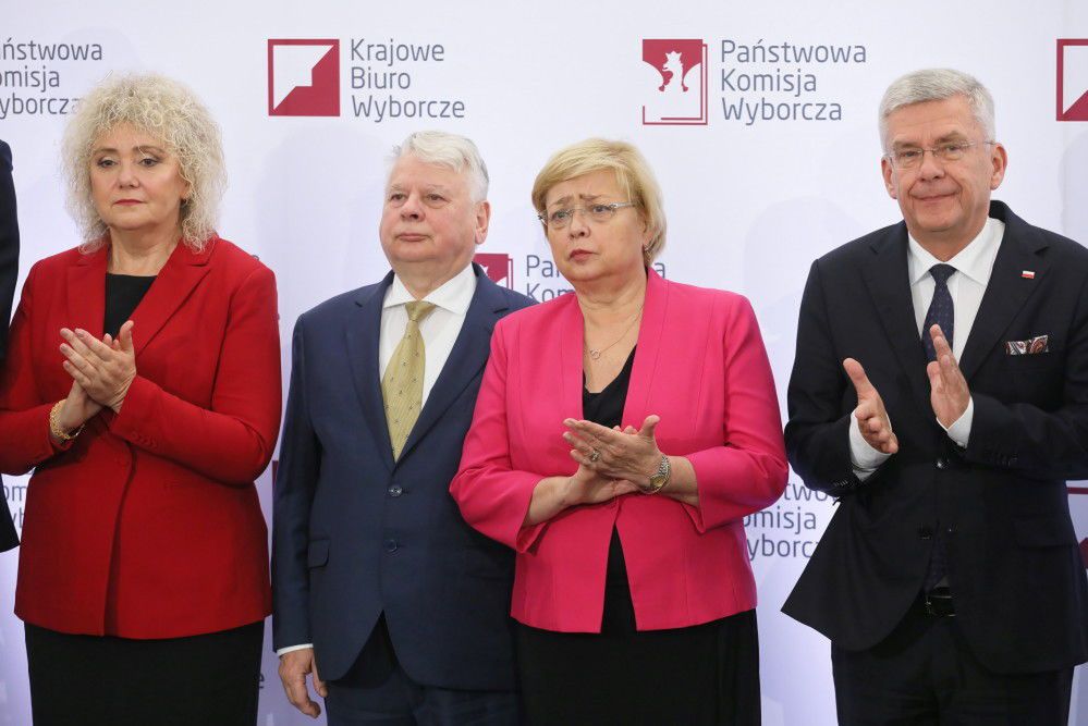 Senatorowie X kadencji odebrali zaświadczenia o wyborze