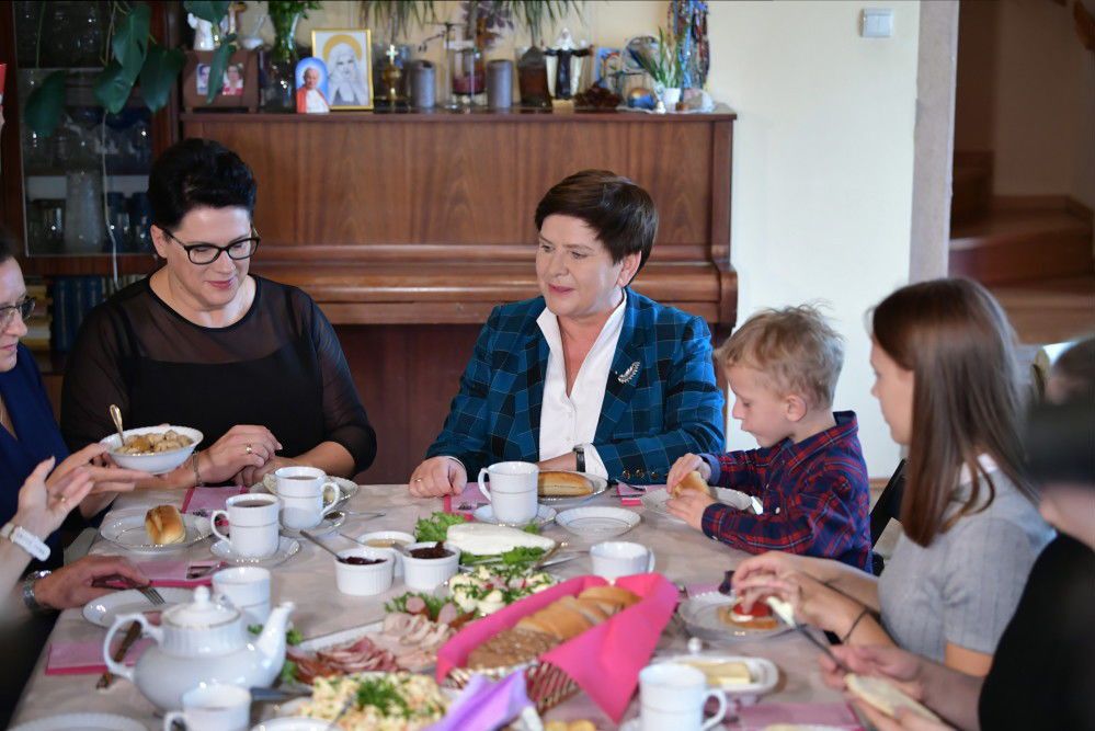 Ataki na Beatę Szydło i jej najbliższych