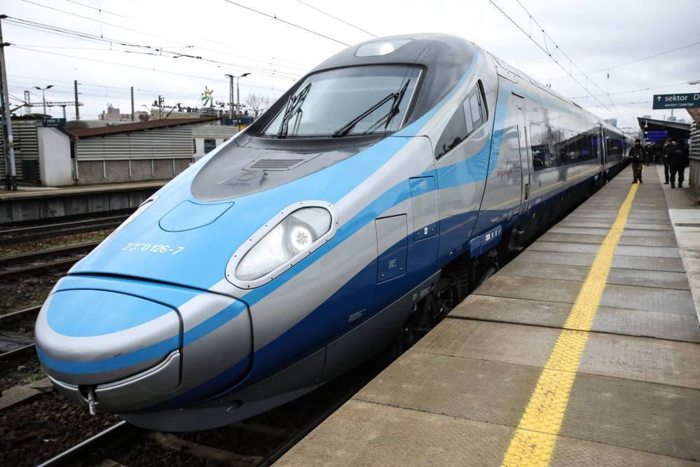 Prezes PKP Intercity: wi-fi we wszystkich Pendolino