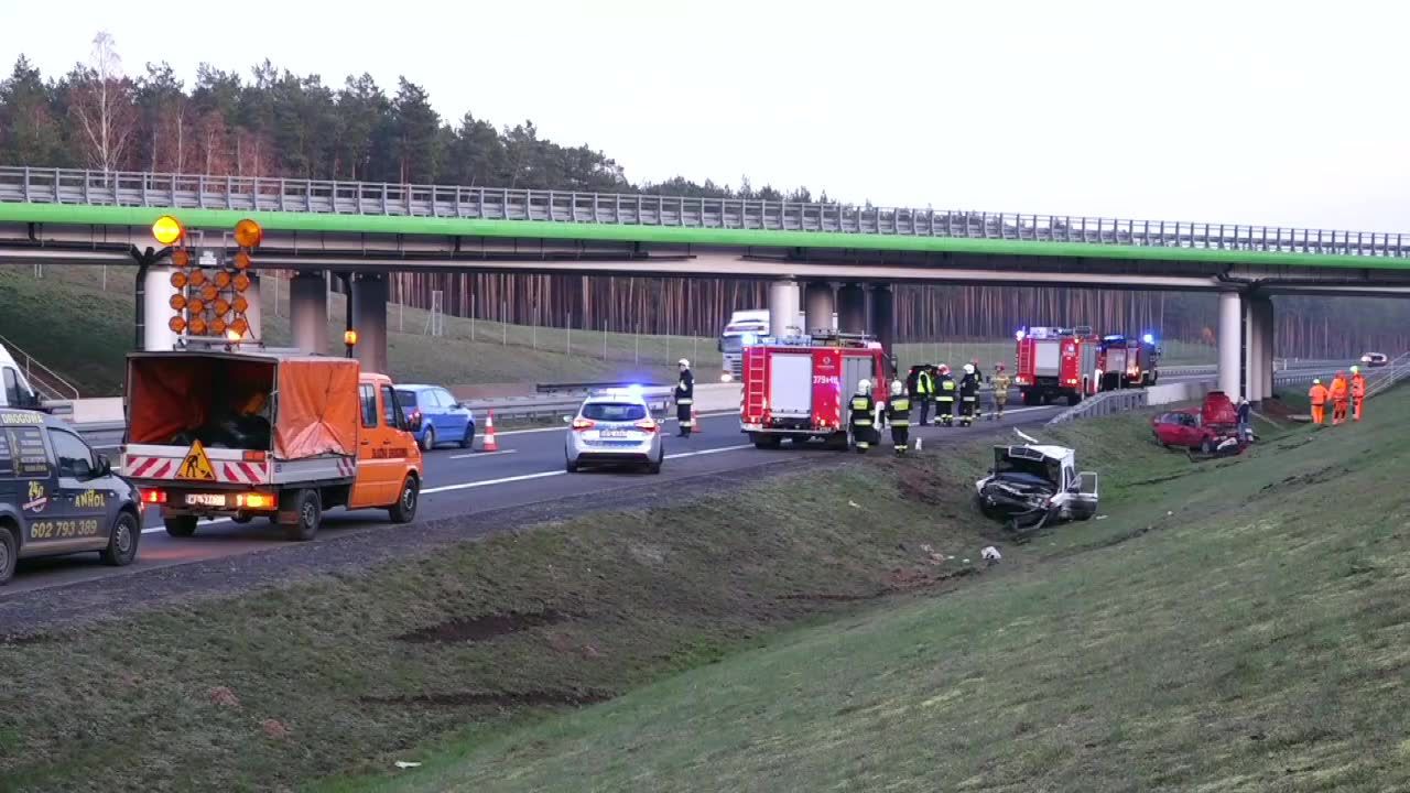 Cztery osoby ranne po zderzeniu dwóch samochodów w woj. lubuskim