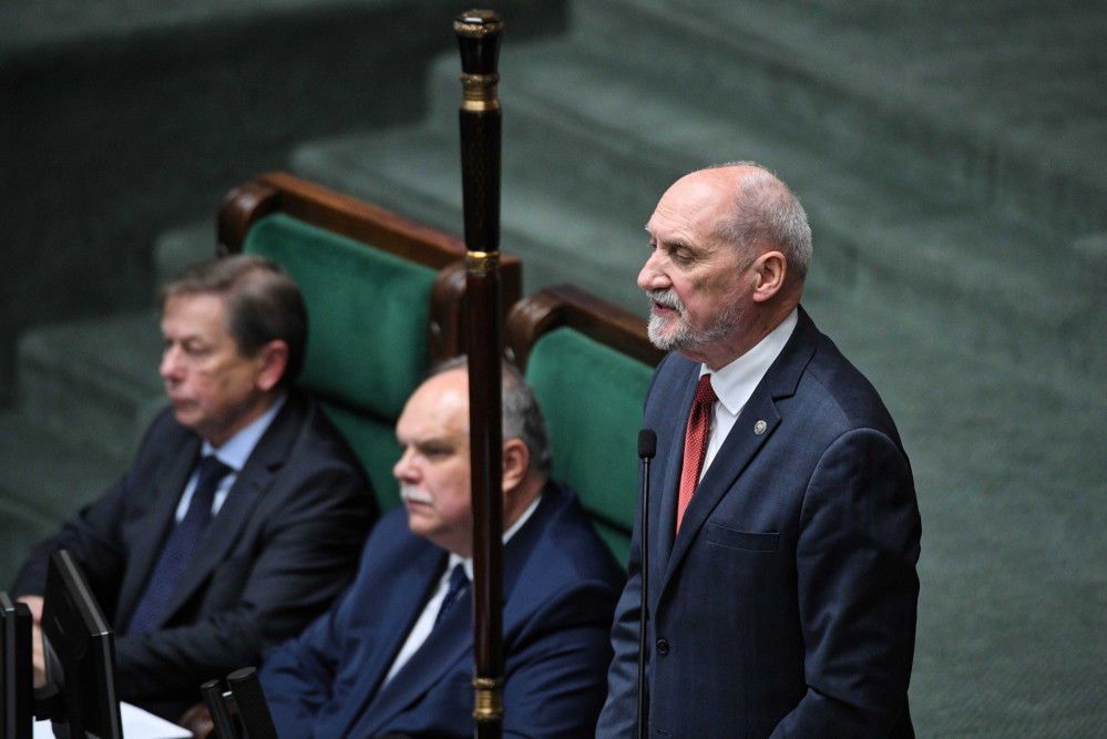 Macierewicz: niepodległość ma jeden kształt, wiele postaci ma niewola