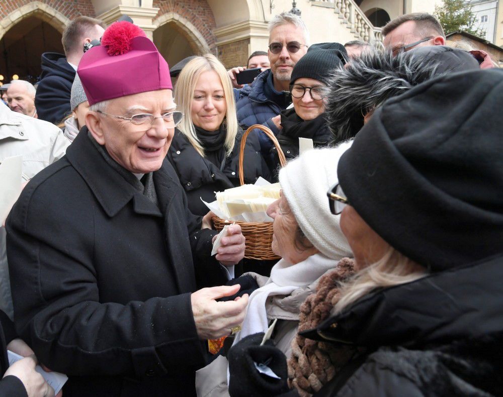 Abp Jędraszewski ogłosił zbiórkę na rzecz sierot w Syrii