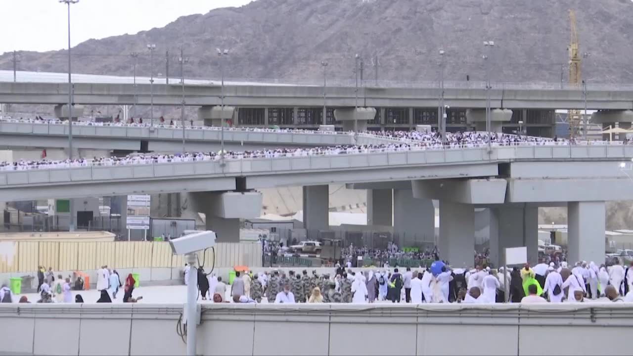 Kamienowanie diabła pod Mekką. Muzułmanie obchodzą swoje najważniejsze święto