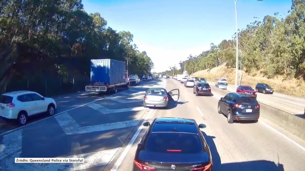 Zatrzymywali kierowców na autostradzie i grozili im ostrym narzędziem. Australijska policja poszukuje złodziei samochodów