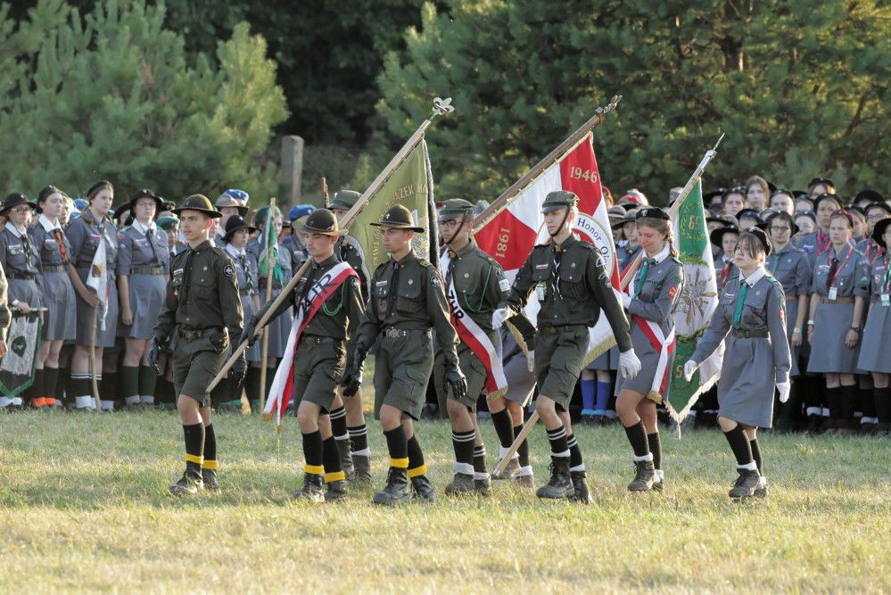 ZHR: podczas apelu otwierającego zlot w Rybakach zasłabło ok. 60 osób