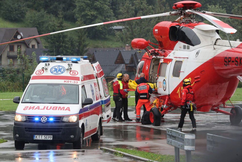 Piorun raził turystów w Tatrach. Kilka osób nie żyje, kilkanaście poszkodowanych