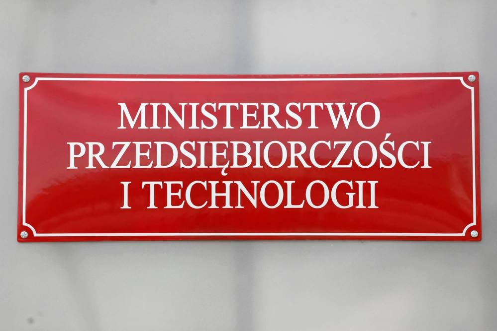 MPiT: historycznie niski poziom stopy bezrobocia w Polsce jednym z najniższych w UE