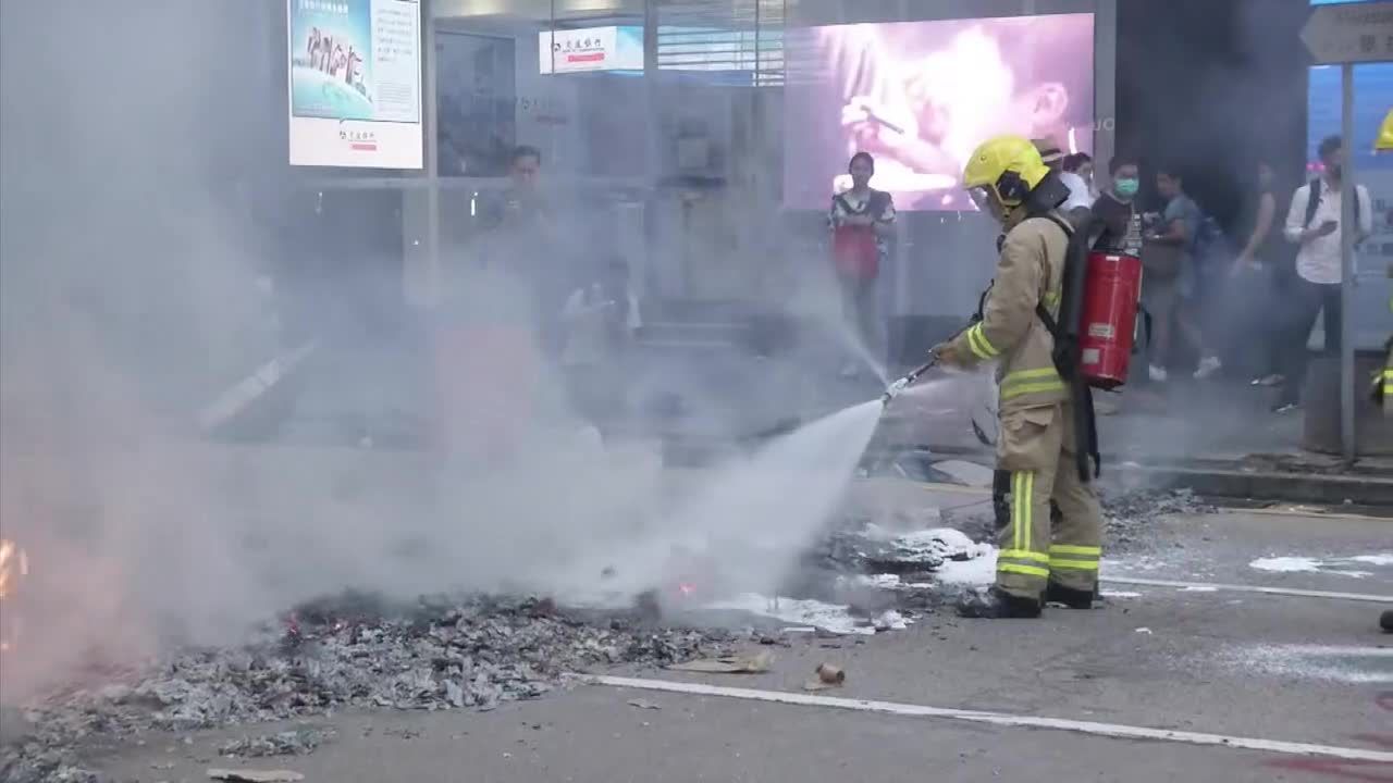 Nie ustają protesty w Hongkongu. Demonstranci wezwali prezydenta Trumpa do “wyzwolenia” miasta