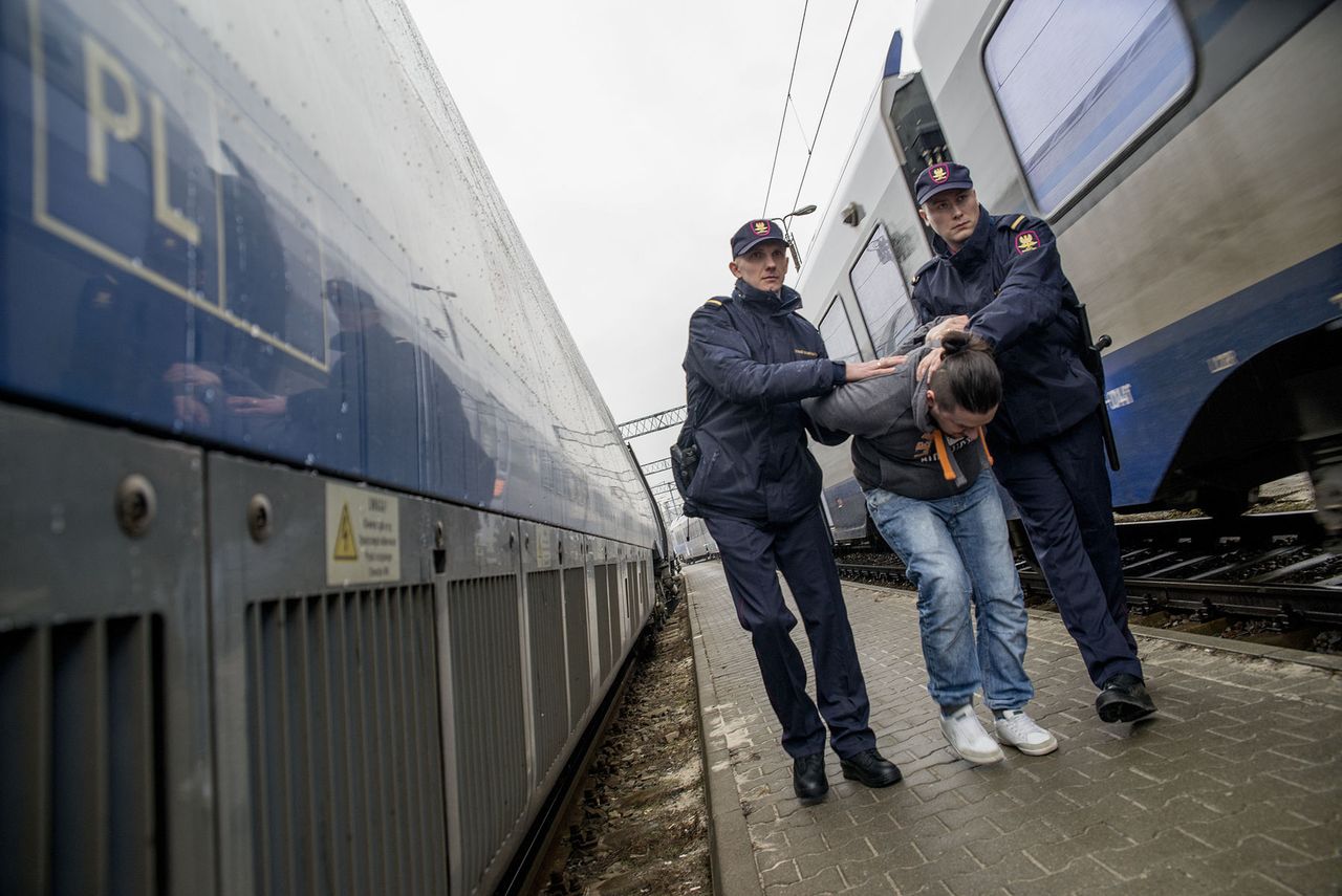 Mężczyzna groził podróżnemu nożem na stacji kolejowej w Jaworznie