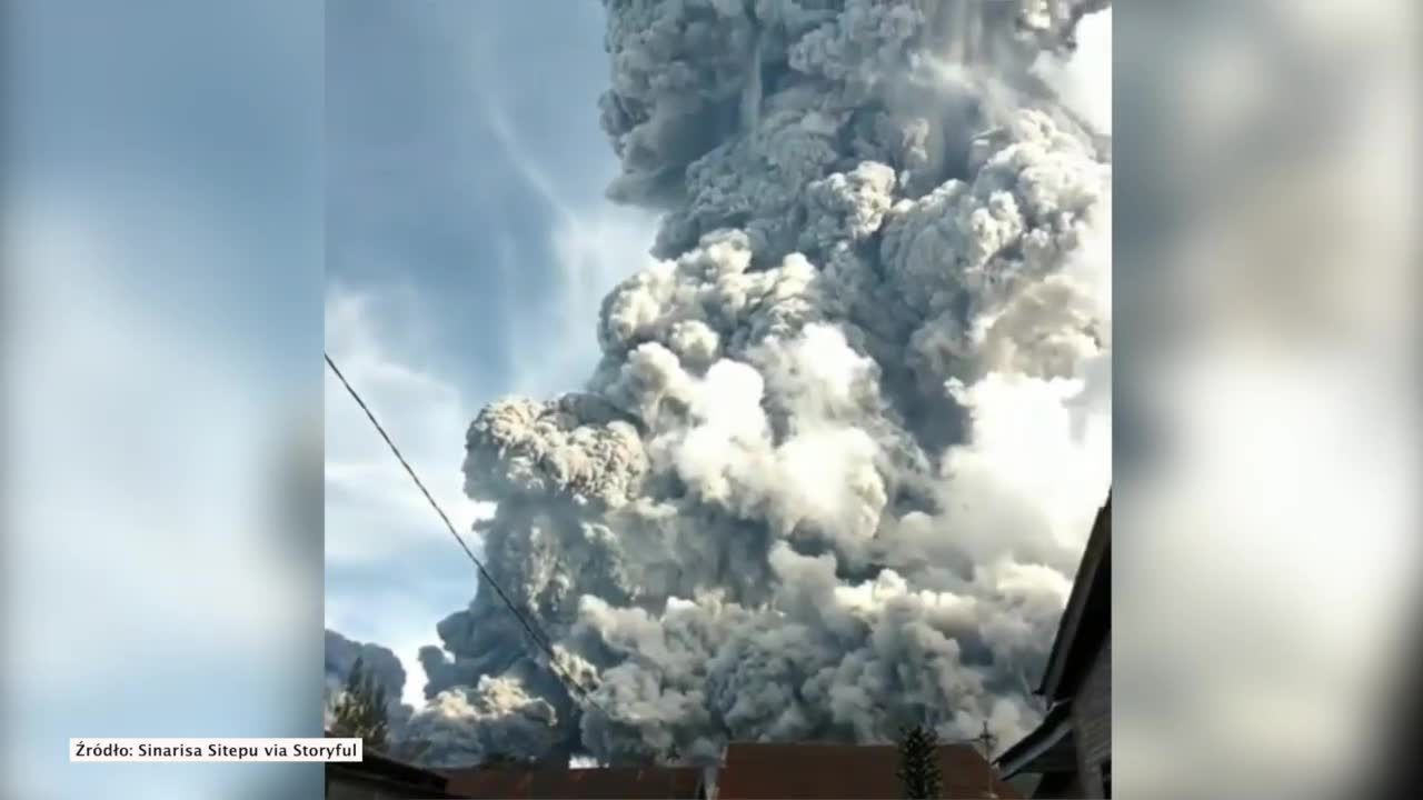 Na Sumatrze wybuchł wulkan Sinabung. Słup dymu sięgał nawet 7 kilometrów