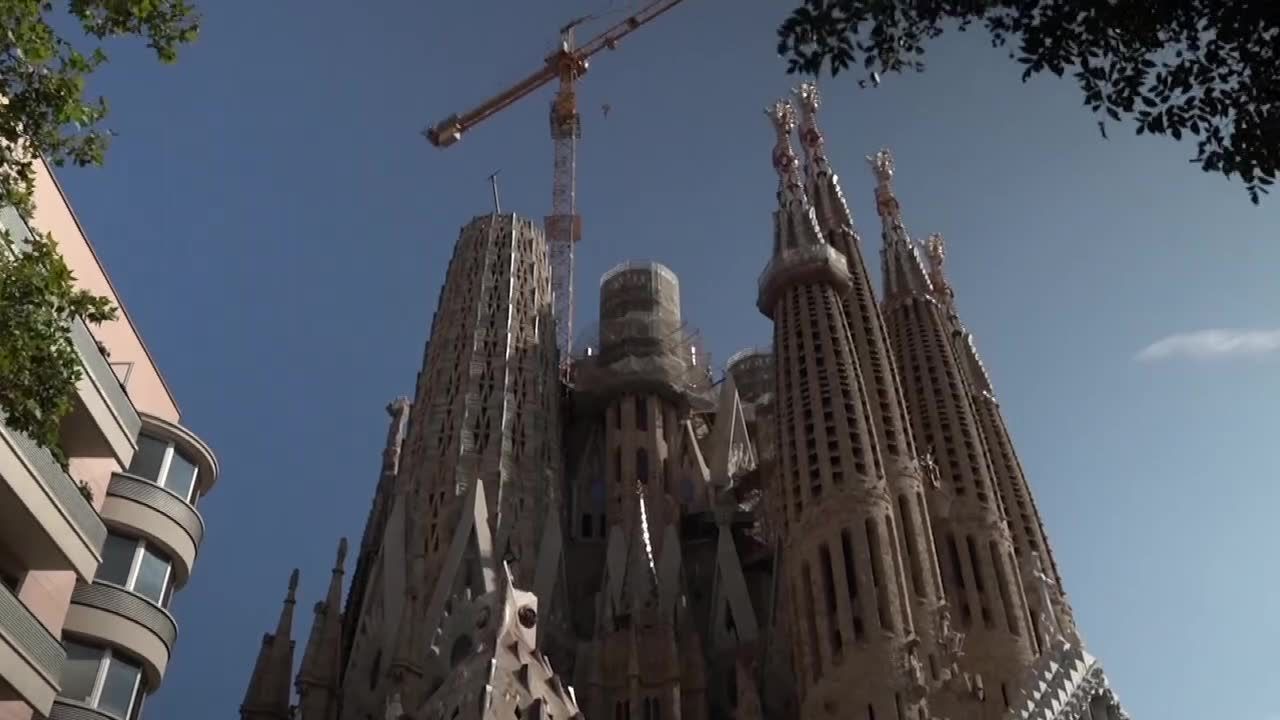 Pozwolenie na budowę kościoła Sagrada Familia 137 lat po jej rozpoczęciu