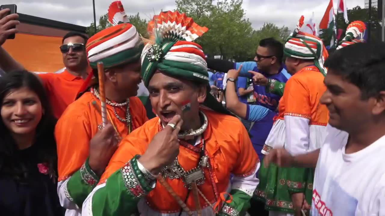 Birmingham zamieniło się w Mumbaj. Kibice z Indii opanowali miasto przed meczem krykietowych MŚ z Anglią
