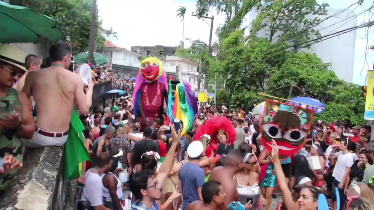 Ruszył karnawał w Rio de Janeiro. Co roku przyciąga do Brazylii 2 milionów turystów