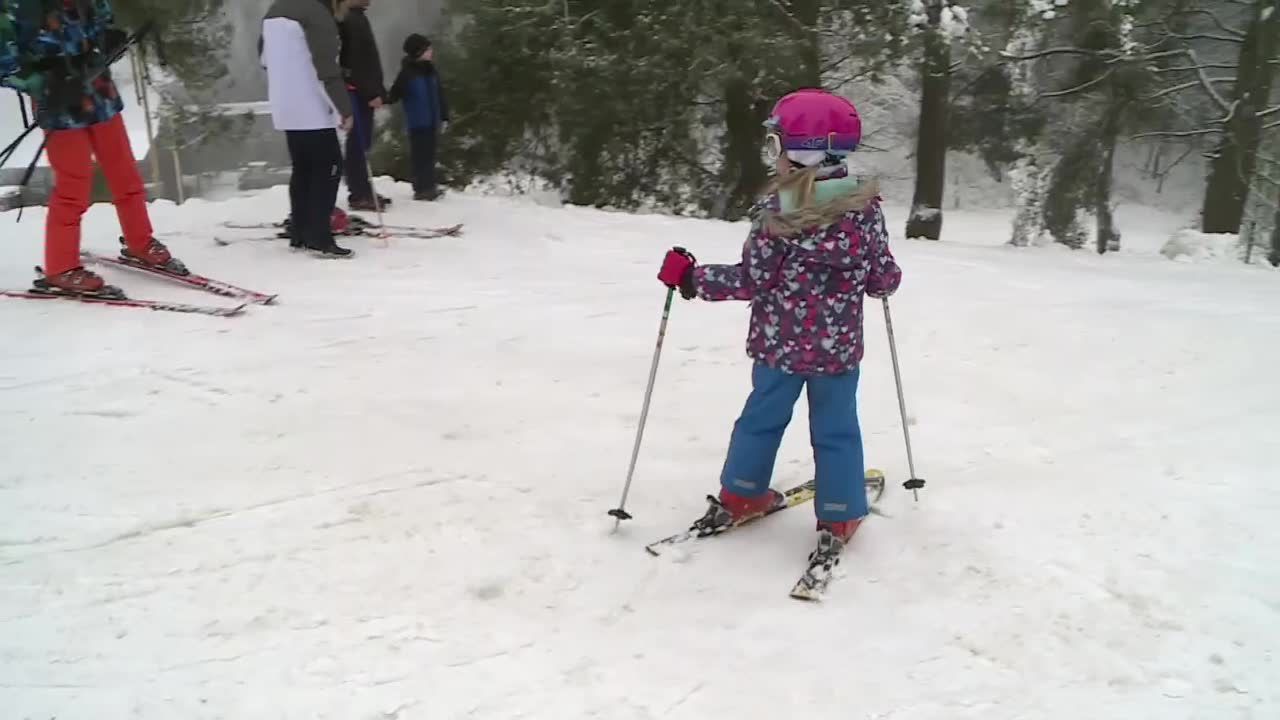 „Super, że tutaj w Szczecinie można pojeździć na nartach”. Atrakcje dla dzieci podczas ferii