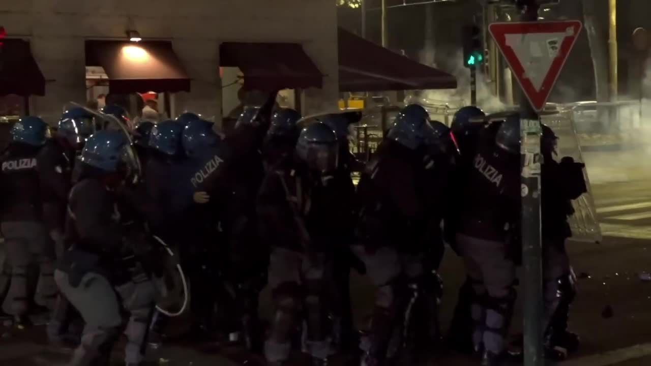 Zamieszki w Turynie. Anarchiści starli się z policją