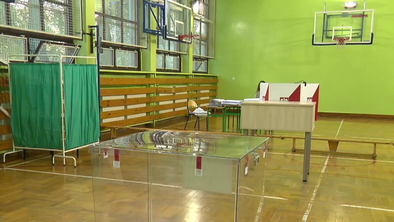 Frekwencja do godziny 12:00 wyniosła 15,62 proc.