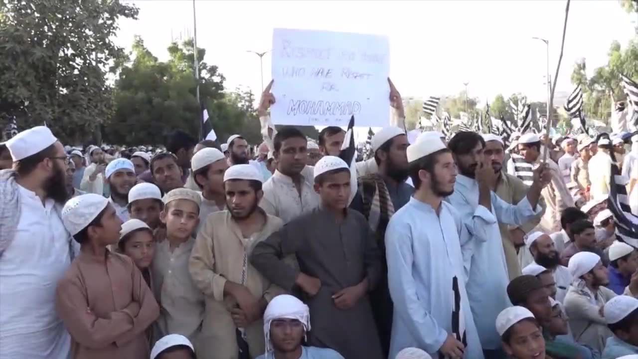 Wielotysięczna demonstracja w Karaczi po zwolnieniu chrześcijanki skazanej na śmierć za bluźnierstwo