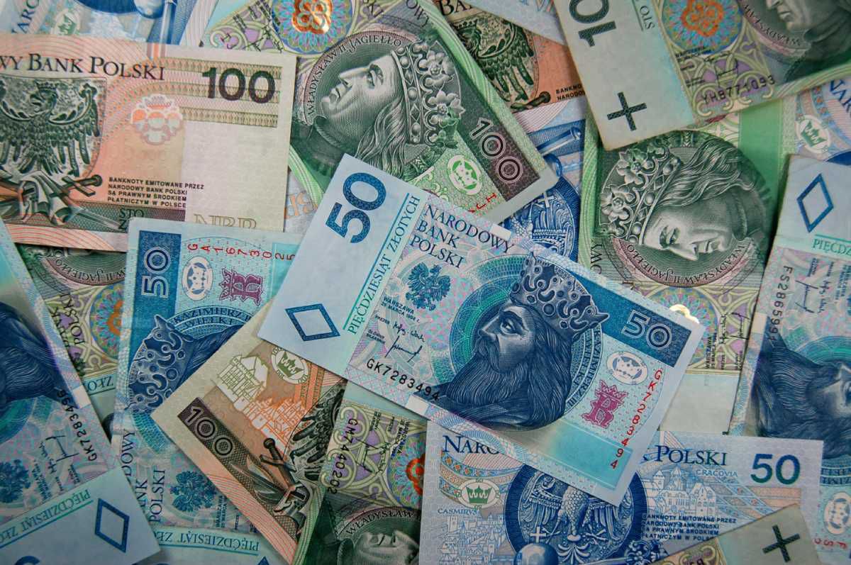 Fałszywy banknot? Co należy zrobić?