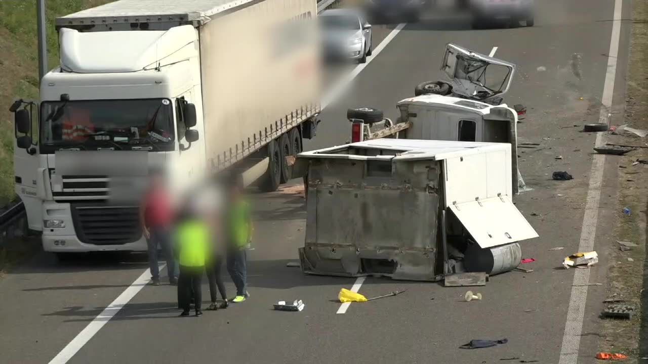 Bus staranował robotników drogowych na S3 w okolicach Myśliborza. Jedna osoba zginęła