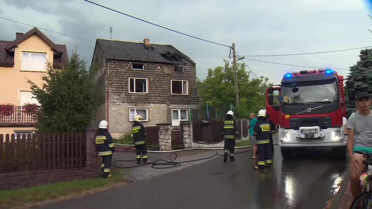 Gwałtowne burze i wyładowania na Śląsku. Pożar domu po uderzeniu pioruna