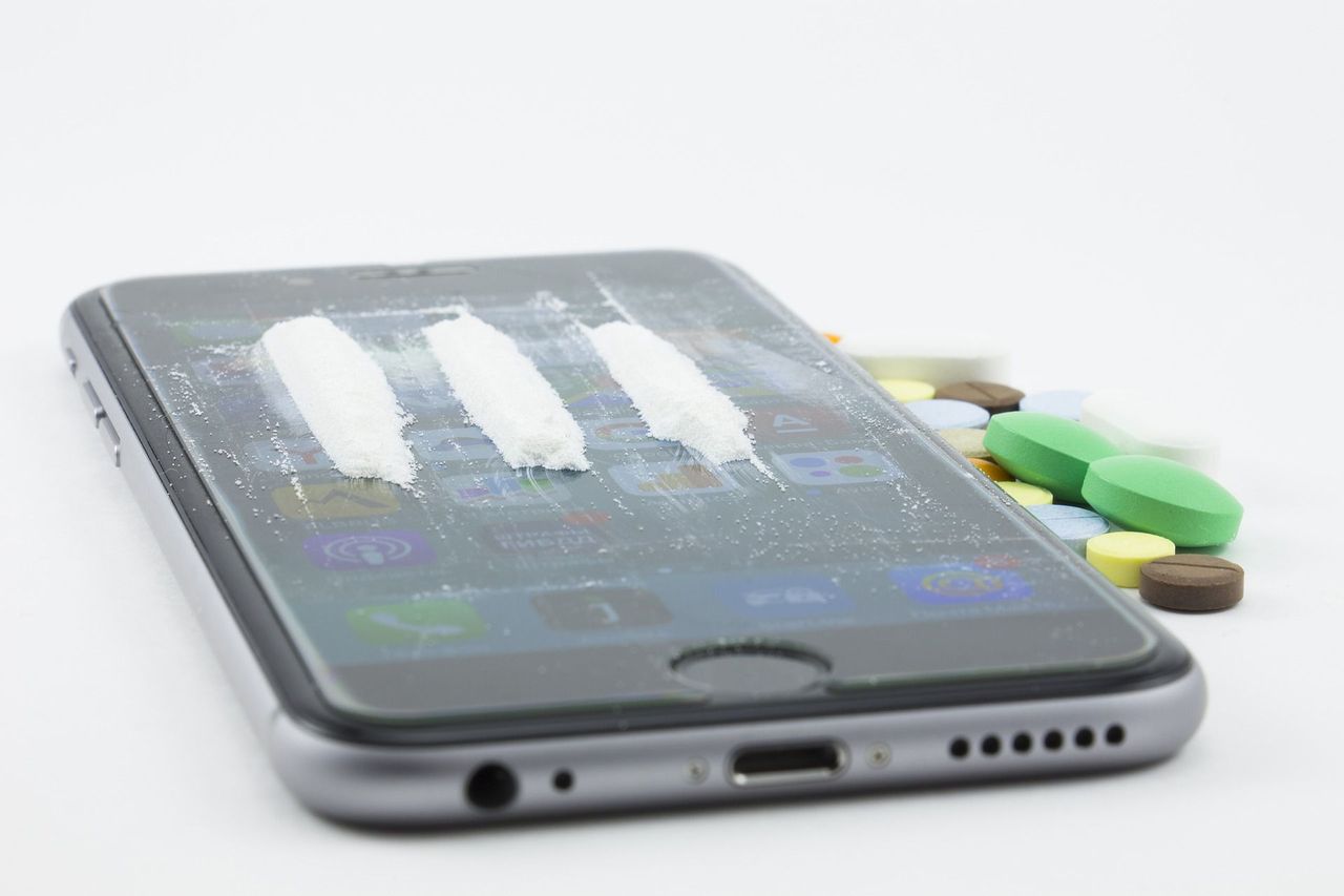 Trzymiesięczny areszt dla czterech osób podejrzanych o handel dopalaczami w Zawierciu