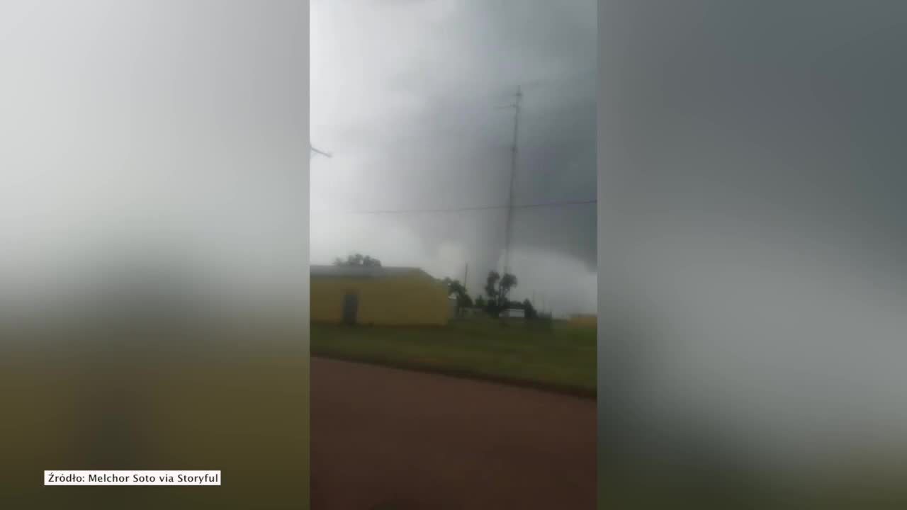 Tornado przeszło przez Kansas. Nagranie efektownej trąby powietrznej w USA