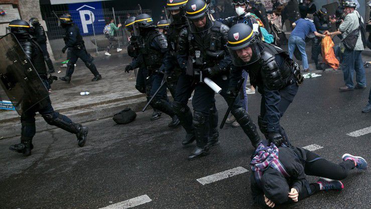 Starcia z policją w Paryżu