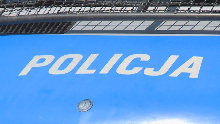 Jedenastu pseudokibiców zatrzymanych za nielegalny handel papierosami i spirytusem