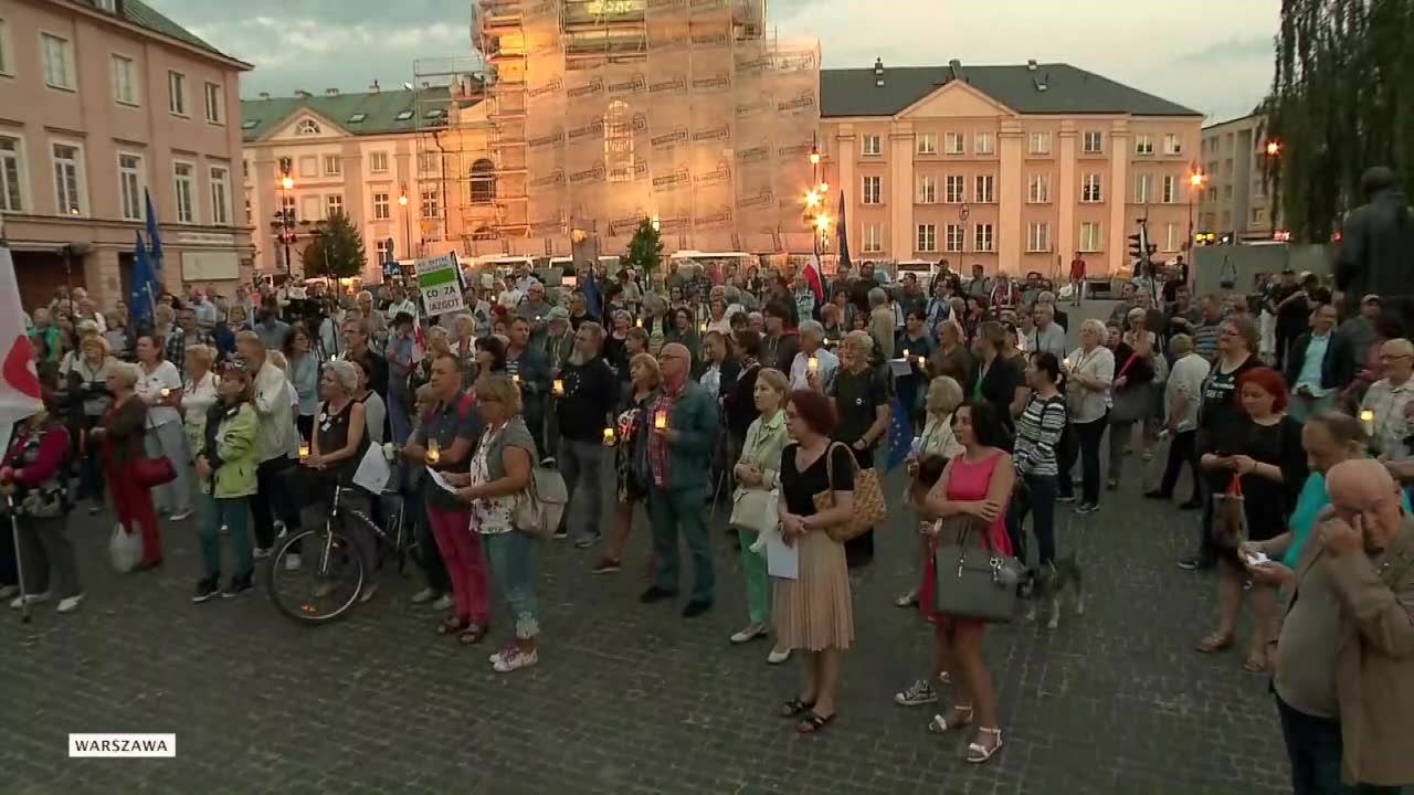 Demonstracje w obronie Sądu Najwyższego w Warszawie i Łodzi