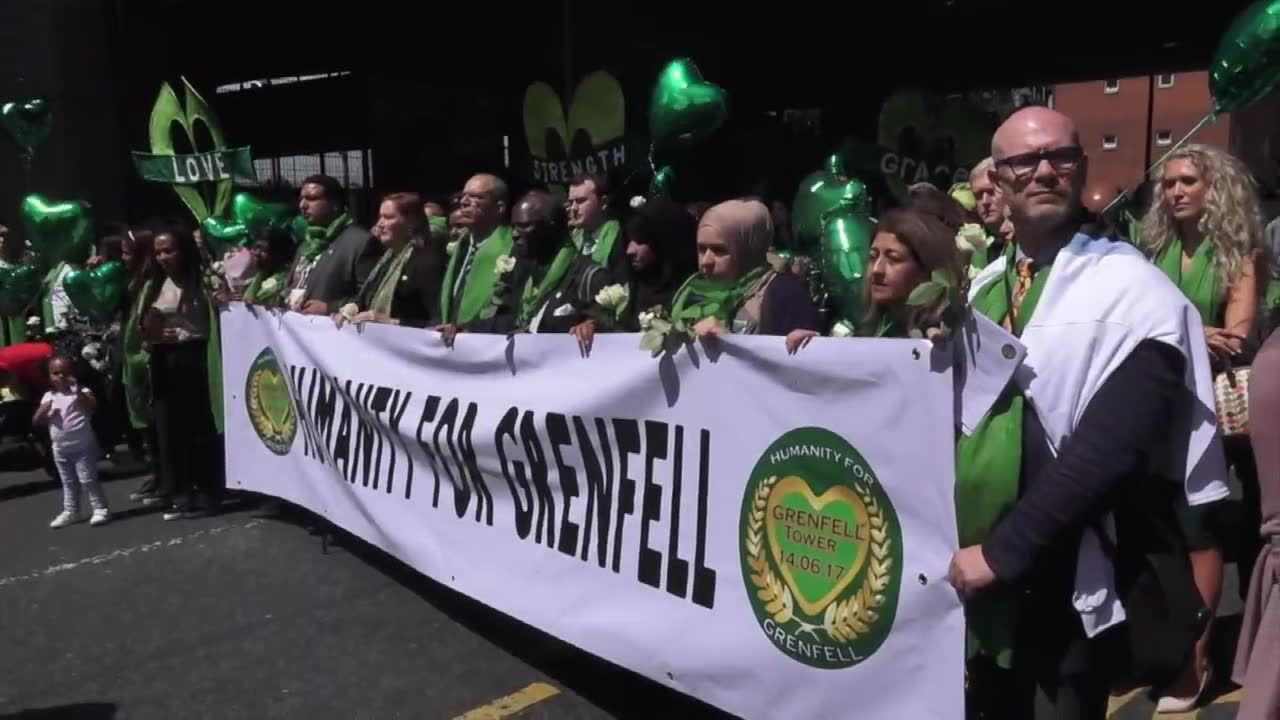 Marsz pamięci ofiar pożaru w Grenfell Tower w pierwszą rocznicę tragedii