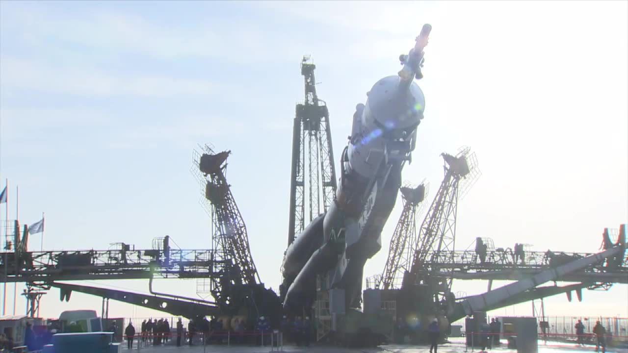 Rakieta Sojuz gotowa do startu. Wyniesie na orbitę załogę Międzynarodowej Stacji Kosmicznej