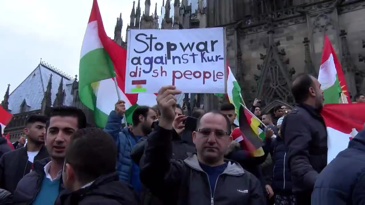 Kolonia: demonstracje Kurdów przeciwko działaniom Iraku w Kirkuku