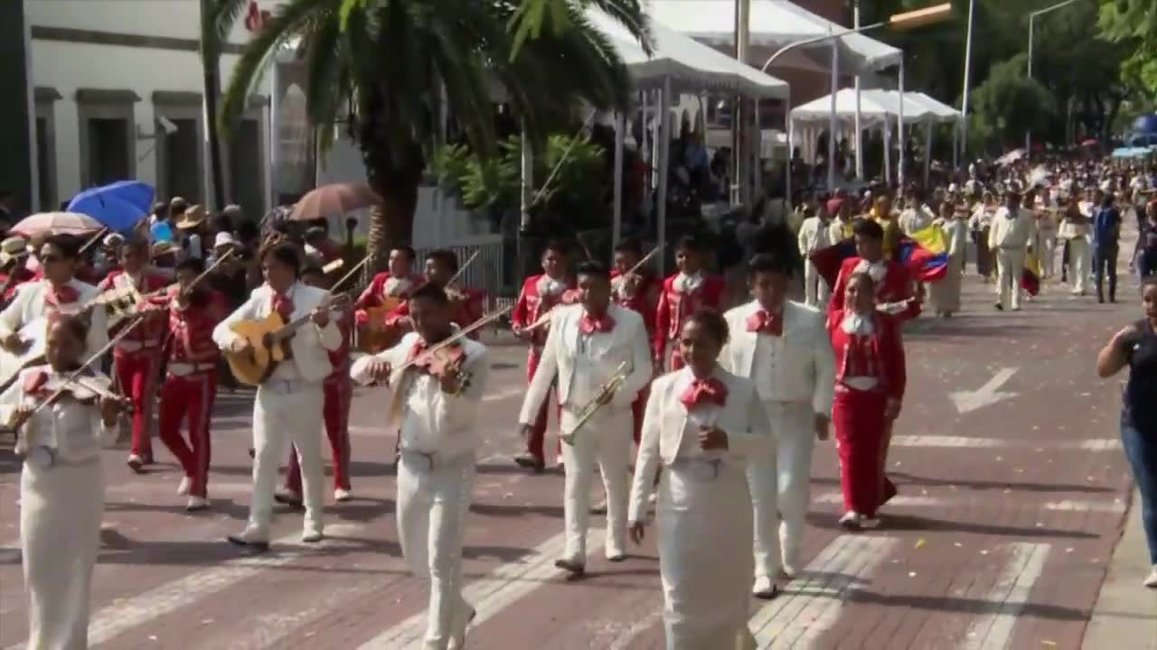 Skrzypce, gitary i mandoliny. Mariachi z całego świata zjechali do Guadalajary