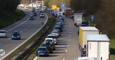 Horban w “Rzeczpospolitej”: pojutrze możemy zamknąć Polskę.