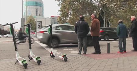 Hulajnogi elektryczne podbijają europejskie miasta i… tworzą nowe problemy