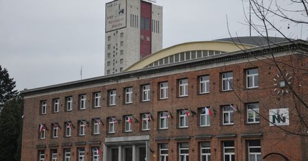 ZATRZYMANIA I ZARZUTY W SPRAWIE KORUPCJI PRZY MODERNIZACJI KOPALNI