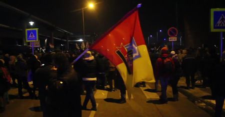 Nie ustają protesty przeciwko “ustawie niewolniczej” w Budapeszcie. Tysiące osób przed siedzibą rządowej telewizji