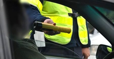 W TRAKCIE ODPRAWY CELNEJ ZASNĄŁ ZA KIEROWNICĄ CIĘŻARÓWKI. MIAŁ PONAD 3 PROMILE