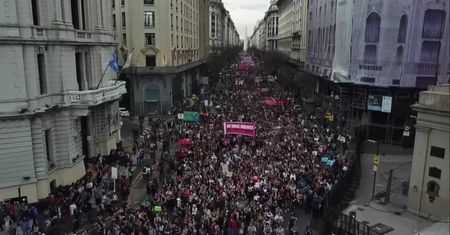 Buenos Aires: Protesty przeciwko uniewinnieniu dwóch sprawców gwałtu na nastolatce. Dziewczyna zmarła