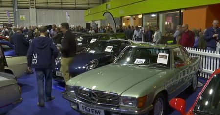 Samochody gwiazd muzyki i filmu wystawione na aukcji w Silverstone. Nabyć można m.in. auta z kolekcji lidera Jamiroquai