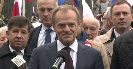 D. Tusk złożył wieniec przed pomnikiem J. Piłsudskiego