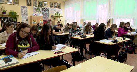 „Powinniśmy wiedzieć, że 1+1 to nie jest 1”. Kumulacja roczników od przyszłego roku w liceach po reformie edukacji