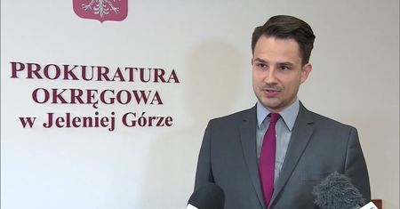 Prokuratura postawiła zarzuty kierowcom, którzy śmiertelnie potrącili pieszych w Jeleniej Górze.
