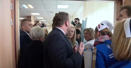 Protestujące pielęgniarki spotkały się z ministrem zdrowia w Centrum “Dialog”