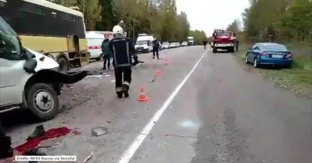 Dziesiątki zabitych i rannych w wypadku drogowym w Rosji. Autobus zderzył się z minibusem