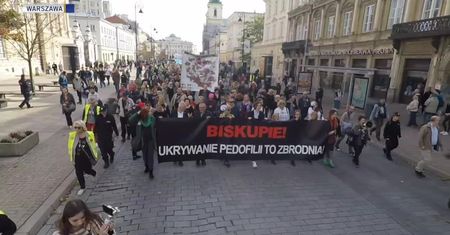 “Najwyższy czas, by wszyscy przestępcy byli traktowani tak samo”. Marsze przeciwko pedofilii wśród duchownych