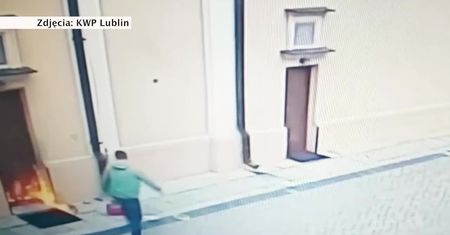 Podpalił drzwi kościoła w Opolu Lubelskim. Tłumaczył, że nie wie, dlaczego to zrobił