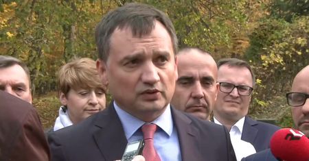 Z. Ziobro: Jesteśmy w Unii Europejskiej i Polska będzie przestrzegała prawa Unii Europejskiej